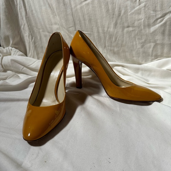 AUTHENTIC MIU MIU 🥰 YELLOW PATENT LEATHER HEEL PUMPS SIZE 39 🥳 8.5 y2k Barbie - Picture 5 of 11
